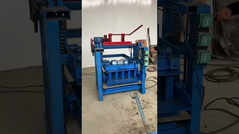 QT4-24 Concrete Hollow Block Making Machine