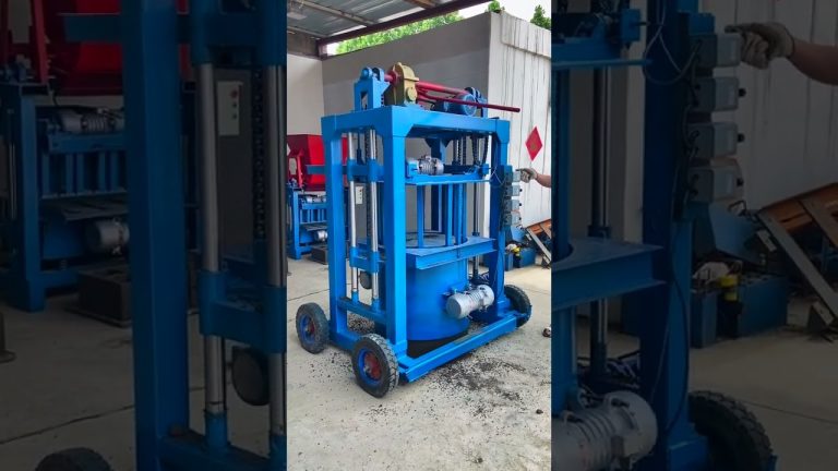 Direct-push mobile brick machine makes right-angled triangle bread bricks